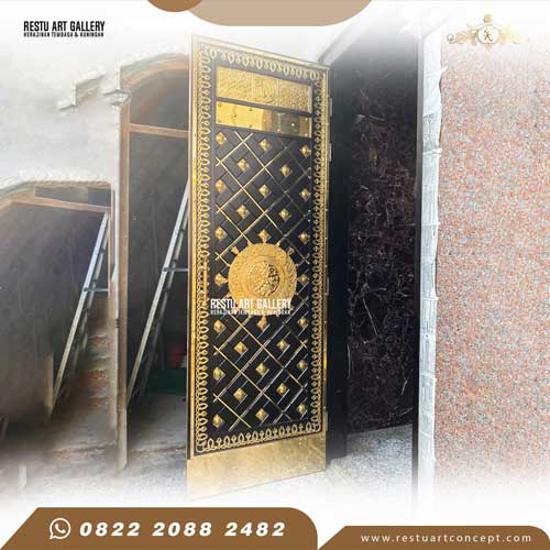 Replika Pintu Nawabi